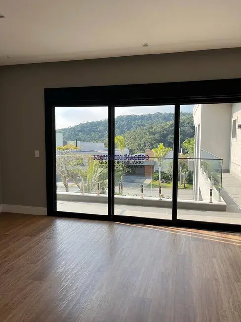 Casa com 4 quartos à venda, 570m2 em Alphaville, Santana De Parnaiba - SP - imagem 3 Foto 3 de Casa com 4 quartos à venda, 570m2 em Alphaville, Santana De Parnaiba - SP