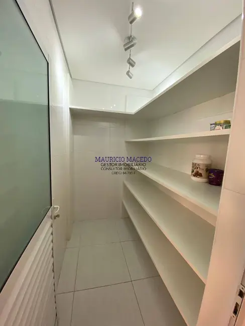 Foto 9 de Casa com 4 quartos à venda e para alugar, 560m2 em Barueri - SP