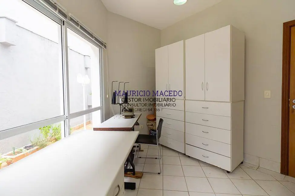 Foto 2 de Casa com 6 quartos à venda, 750m2 em Barueri - SP