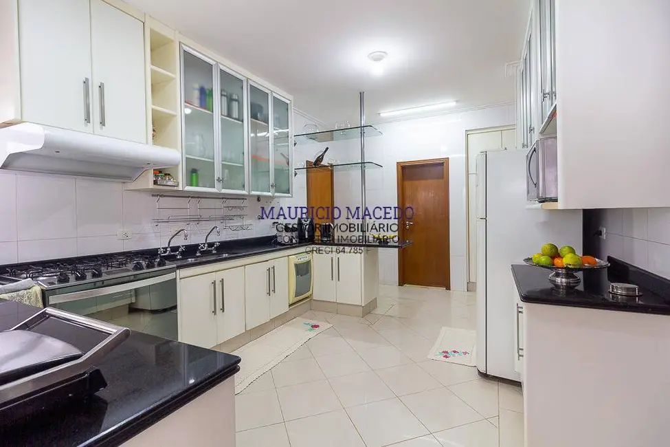 Foto 9 de Casa com 6 quartos à venda, 750m2 em Barueri - SP