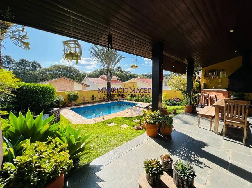 Foto 2 de Casa com 3 quartos para alugar, 360m2 em Alphaville, Santana De Parnaiba - SP