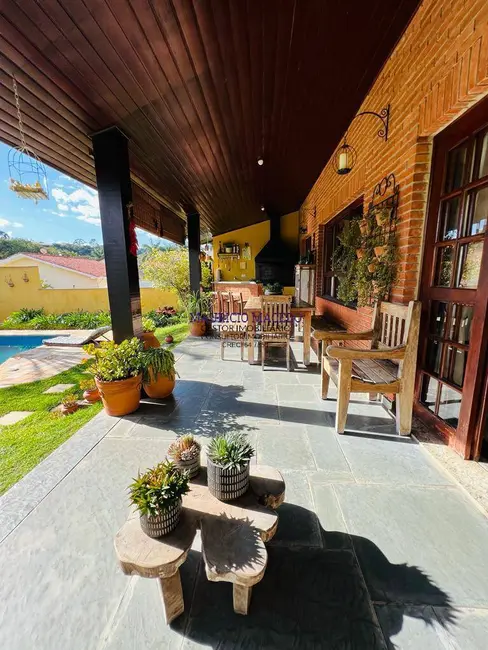 Foto 3 de Casa com 3 quartos para alugar, 360m2 em Alphaville, Santana De Parnaiba - SP