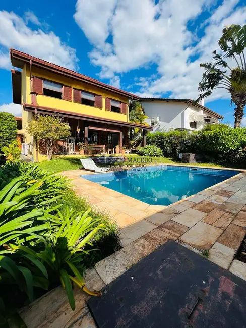Foto 1 de Casa com 3 quartos para alugar, 360m2 em Alphaville, Santana De Parnaiba - SP