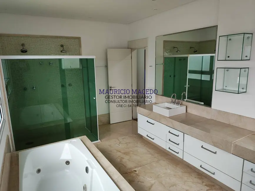 Casa com 4 quartos à venda, 450m2 em Barueri - SP - imagem 2 Foto 2 de Casa com 4 quartos à venda, 450m2 em Barueri - SP
