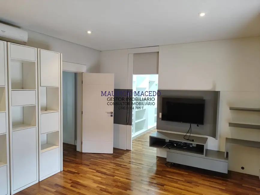 Casa com 4 quartos à venda, 450m2 em Barueri - SP - imagem 6 Foto 6 de Casa com 4 quartos à venda, 450m2 em Barueri - SP