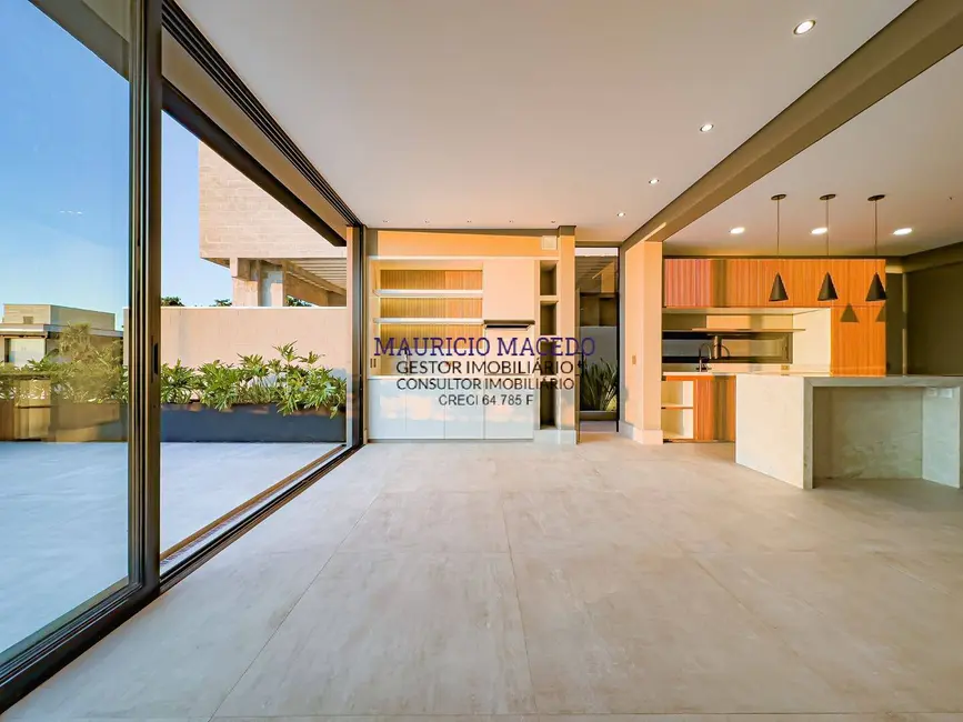 Casa com 4 quartos à venda, 500m2 em Alphaville, Santana De Parnaiba - SP - imagem 8 Foto 8 de Casa com 4 quartos à venda, 500m2 em Alphaville, Santana De Parnaiba - SP