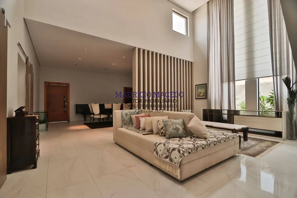 Foto 2 de Casa com 5 quartos à venda e para alugar, 450m2 em Tamboré, Santana De Parnaiba - SP