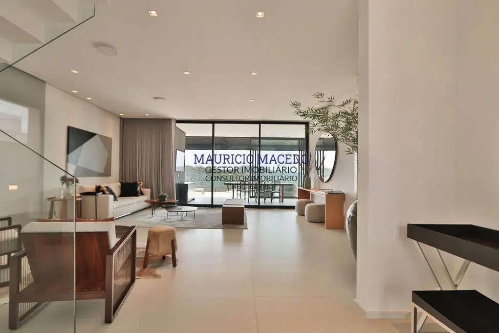 Casa com 4 quartos à venda, 450m2 em Alphaville, Santana De Parnaiba - SP - imagem 4 Foto 4 de Casa com 4 quartos à venda, 450m2 em Alphaville, Santana De Parnaiba - SP