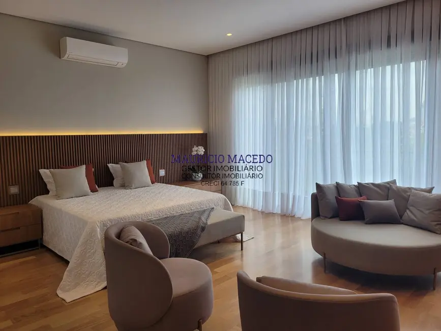 Foto 9 de Casa com 5 quartos à venda, 1700m2 em Santana De Parnaiba - SP