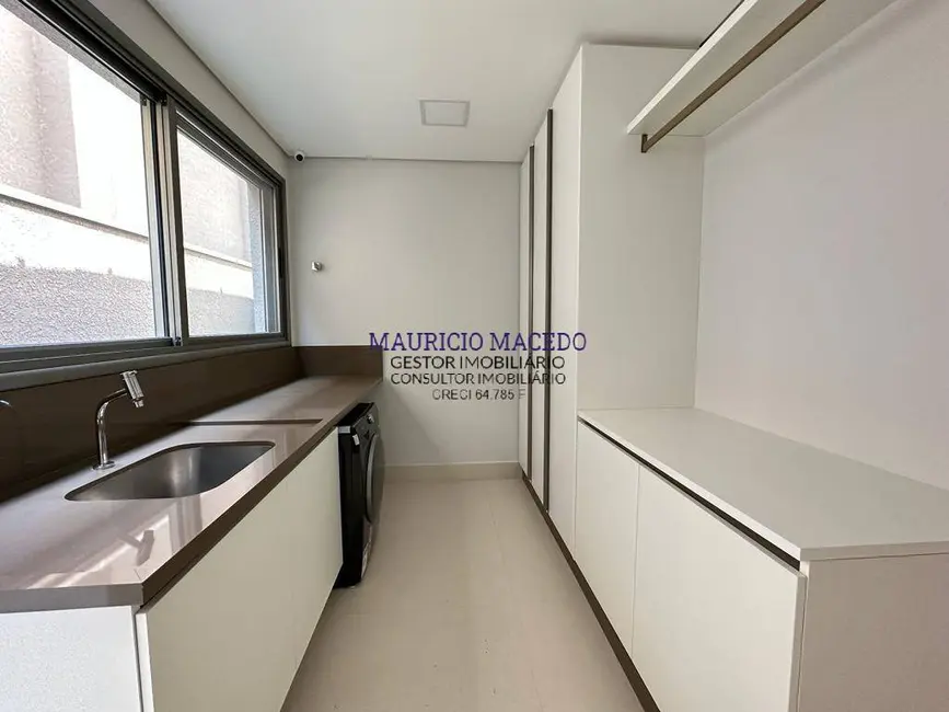 Casa com 6 quartos à venda, 629m2 em Alphaville, Santana De Parnaiba - SP - imagem 8 Foto 8 de Casa com 6 quartos à venda, 629m2 em Alphaville, Santana De Parnaiba - SP