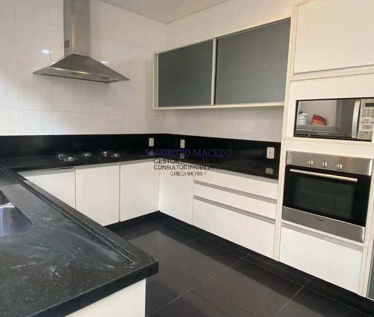 Foto 2 de Casa com 4 quartos à venda e para alugar, 420m2 em Alphaville, Santana De Parnaiba - SP
