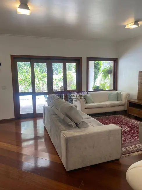 Casa com 4 quartos à venda, 395m2 em Barueri - SP - imagem 4 Foto 4 de Casa com 4 quartos à venda, 395m2 em Barueri - SP