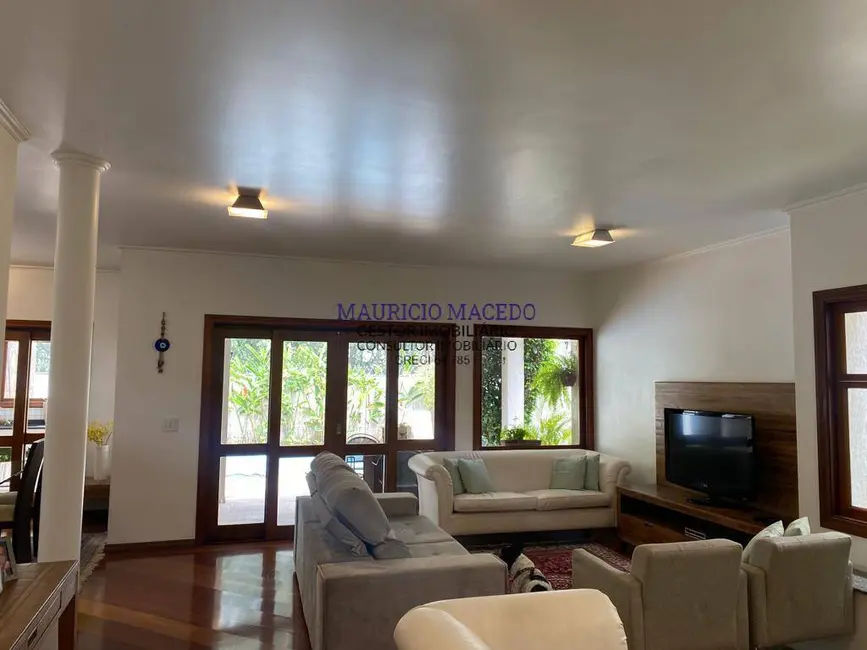 Casa com 4 quartos à venda, 395m2 em Barueri - SP - imagem 5 Foto 5 de Casa com 4 quartos à venda, 395m2 em Barueri - SP