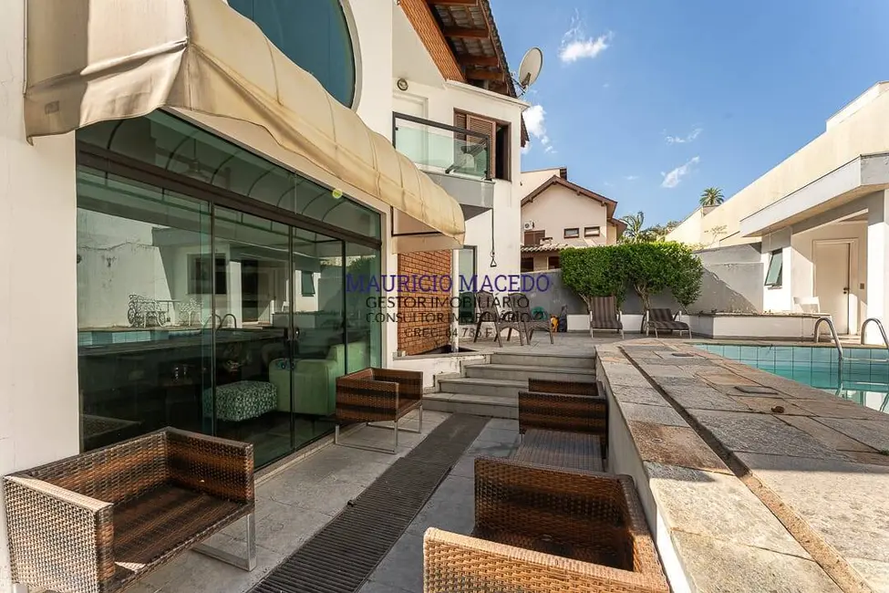 Casa com 4 quartos à venda e para alugar, 360m2 em Alphaville, Santana De Parnaiba - SP - imagem 9 Foto 9 de Casa com 4 quartos à venda e para alugar, 360m2 em Alphaville, Santana De Parnaiba - SP