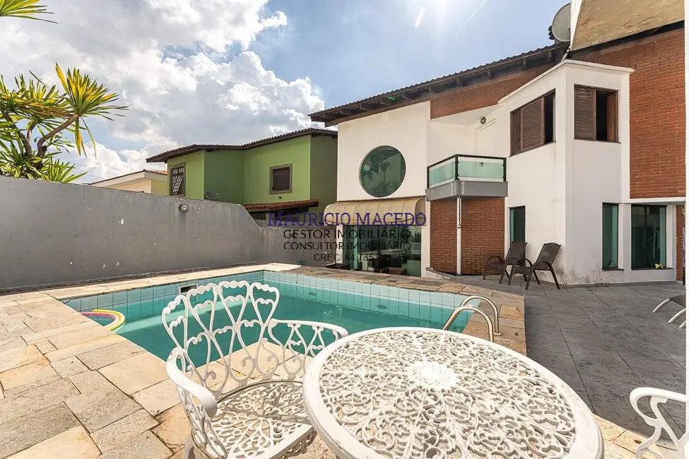 Casa com 4 quartos à venda e para alugar, 360m2 em Alphaville, Santana De Parnaiba - SP - imagem 3 Foto 3 de Casa com 4 quartos à venda e para alugar, 360m2 em Alphaville, Santana De Parnaiba - SP