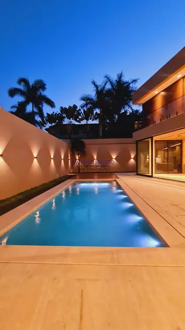 Foto 6 de Casa com 4 quartos à venda, 850m2 em Alphaville Residencial Zero, Barueri - SP