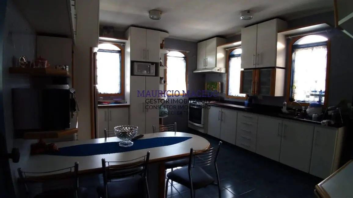 Casa com 3 quartos à venda, 1120m2 em Alphaville, Santana De Parnaiba - SP - imagem 9 Foto 9 de Casa com 3 quartos à venda, 1120m2 em Alphaville, Santana De Parnaiba - SP