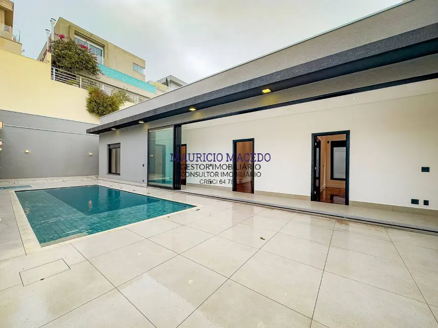 Casa com 4 quartos à venda, 490m2 em Alphaville, Santana De Parnaiba - SP - imagem 3 Foto 3 de Casa com 4 quartos à venda, 490m2 em Alphaville, Santana De Parnaiba - SP
