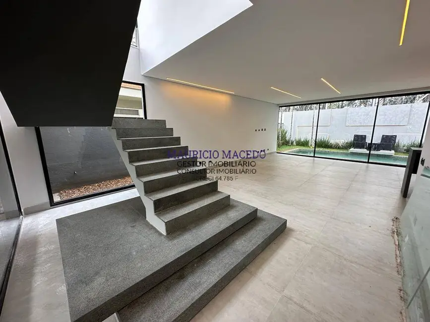 Casa com 4 quartos à venda, 330m2 em Alphaville, Santana De Parnaiba - SP - imagem 4 Foto 4 de Casa com 4 quartos à venda, 330m2 em Alphaville, Santana De Parnaiba - SP