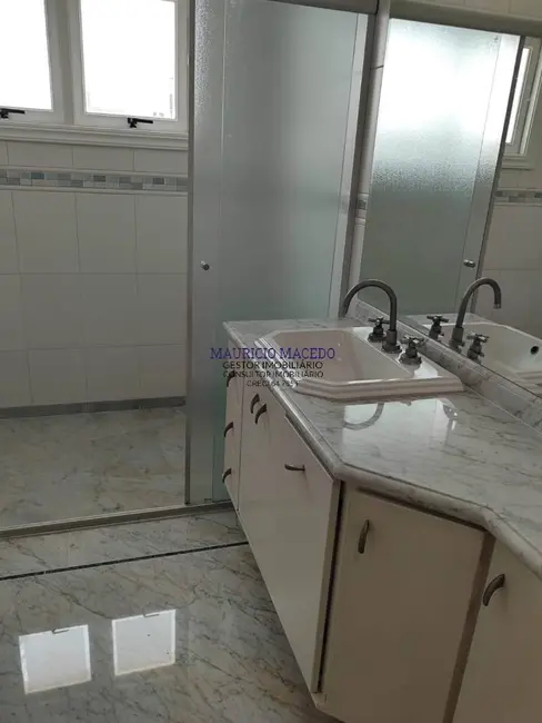 Foto 3 de Casa com 5 quartos para alugar, 840m2 em Alphaville Residencial Um, Barueri - SP