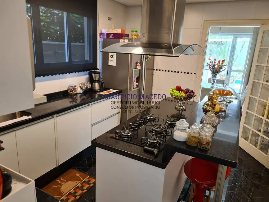 Casa com 3 quartos à venda, 360m2 em Barueri - SP - imagem 4 Foto 4 de Casa com 3 quartos à venda, 360m2 em Barueri - SP