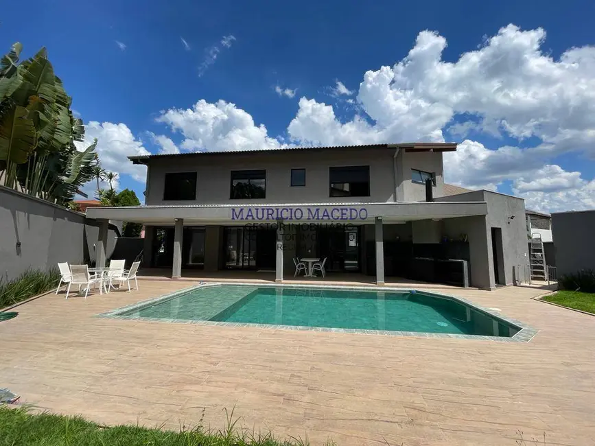 Casa com 3 quartos à venda, 550m2 em Alphaville, Santana De Parnaiba - SP - imagem 2 Foto 2 de Casa com 3 quartos à venda, 550m2 em Alphaville, Santana De Parnaiba - SP