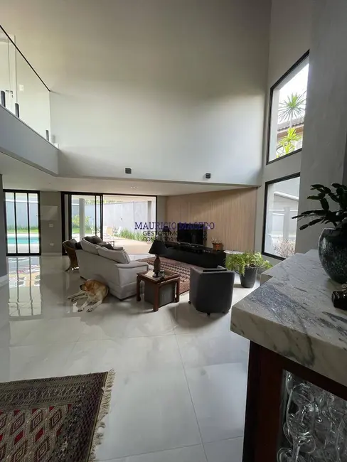 Casa com 3 quartos à venda, 550m2 em Alphaville, Santana De Parnaiba - SP - imagem 5 Foto 5 de Casa com 3 quartos à venda, 550m2 em Alphaville, Santana De Parnaiba - SP