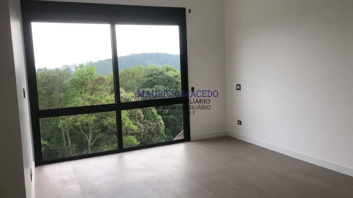 Casa com 4 quartos à venda, 606m2 em Alphaville, Santana De Parnaiba - SP - imagem 4 Foto 4 de Casa com 4 quartos à venda, 606m2 em Alphaville, Santana De Parnaiba - SP