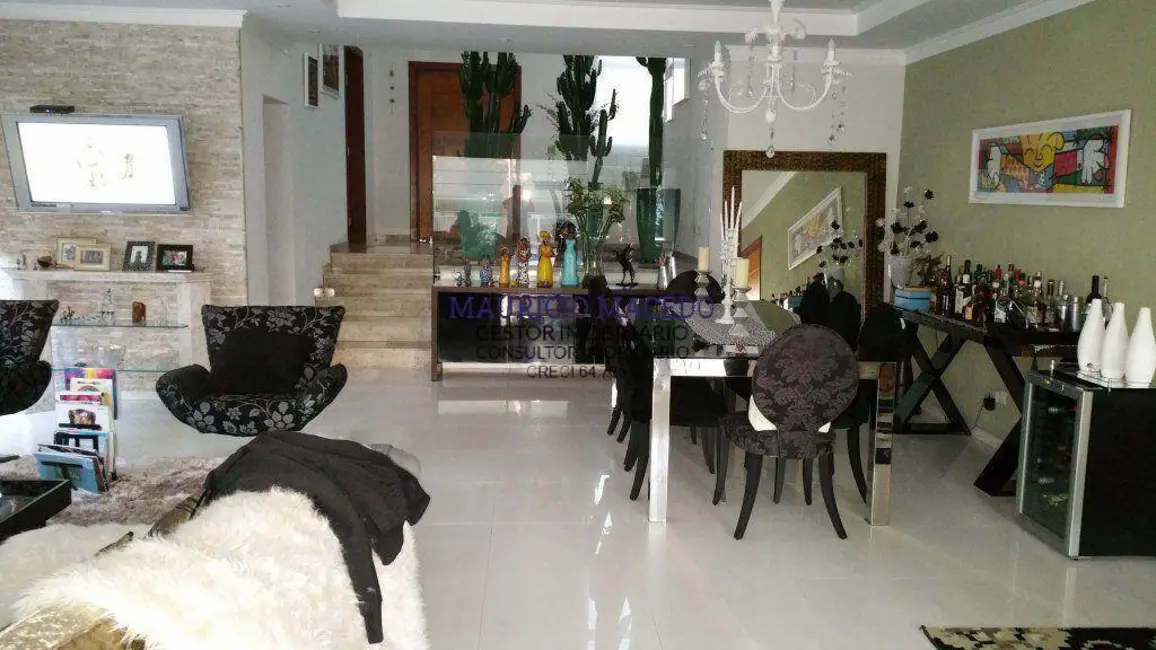Foto 1 de Casa com 4 quartos para alugar, 486m2 em Alphaville, Santana De Parnaiba - SP