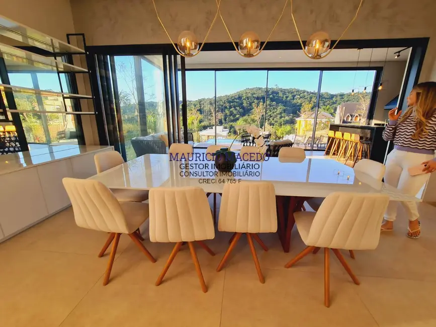 Casa com 4 quartos à venda, 490m2 em Santana De Parnaiba - SP - imagem 3 Foto 3 de Casa com 4 quartos à venda, 490m2 em Santana De Parnaiba - SP