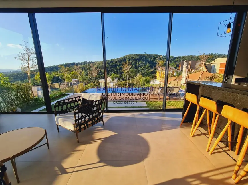 Casa com 4 quartos à venda, 490m2 em Santana De Parnaiba - SP - imagem 1 Foto 1 de Casa com 4 quartos à venda, 490m2 em Santana De Parnaiba - SP