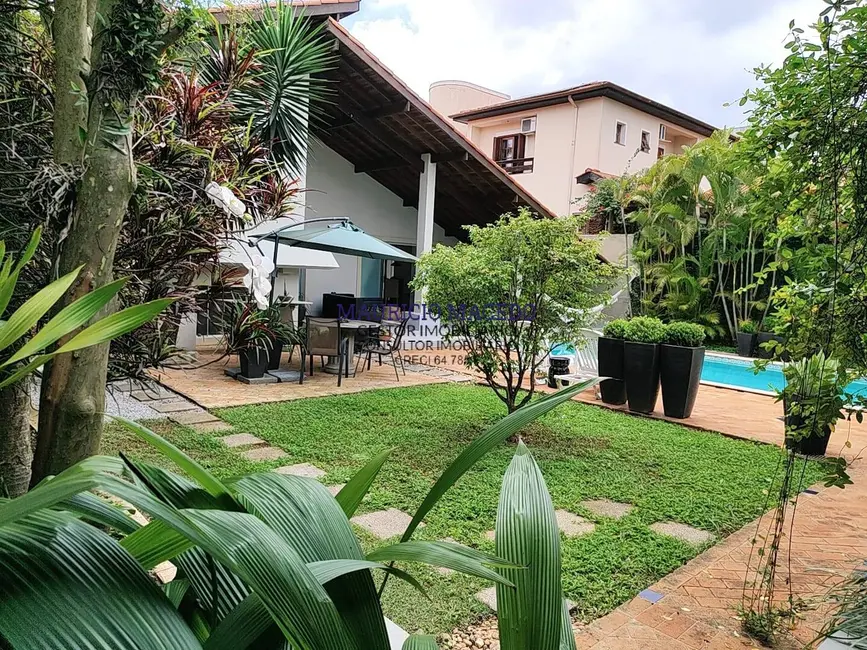 Foto 2 de Casa com 4 quartos para alugar, 720m2 em Alphaville Residencial Dois, Barueri - SP