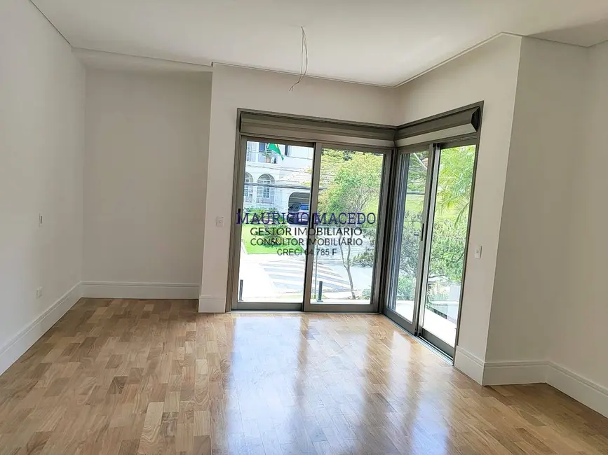 Casa com 4 quartos à venda, 729m2 em Alphaville, Santana De Parnaiba - SP - imagem 4 Foto 4 de Casa com 4 quartos à venda, 729m2 em Alphaville, Santana De Parnaiba - SP