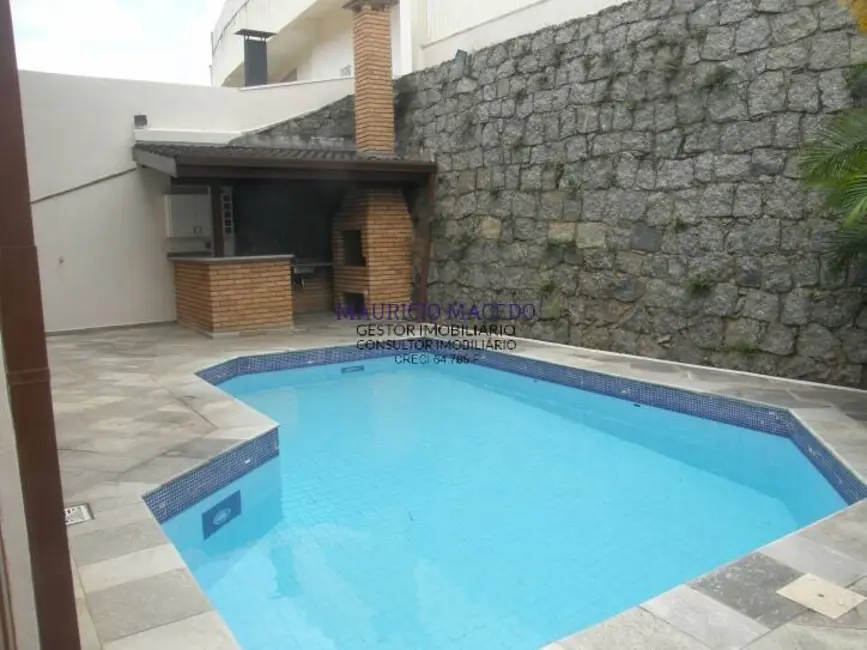 Foto 2 de Casa com 4 quartos para alugar, 416m2 em Barueri - SP