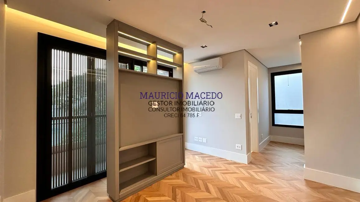 Casa com 4 quartos à venda, 730m2 em Alphaville, Santana De Parnaiba - SP - imagem 4 Foto 4 de Casa com 4 quartos à venda, 730m2 em Alphaville, Santana De Parnaiba - SP