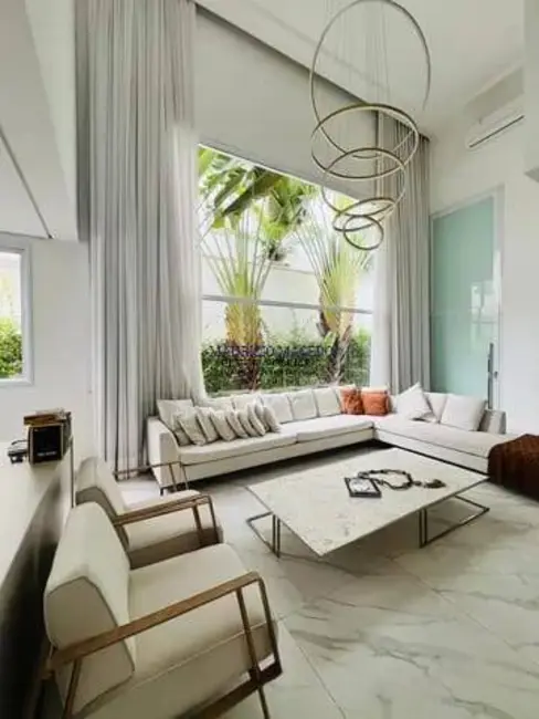 Foto 2 de Casa com 4 quartos para alugar em Alphaville, Santana De Parnaiba - SP