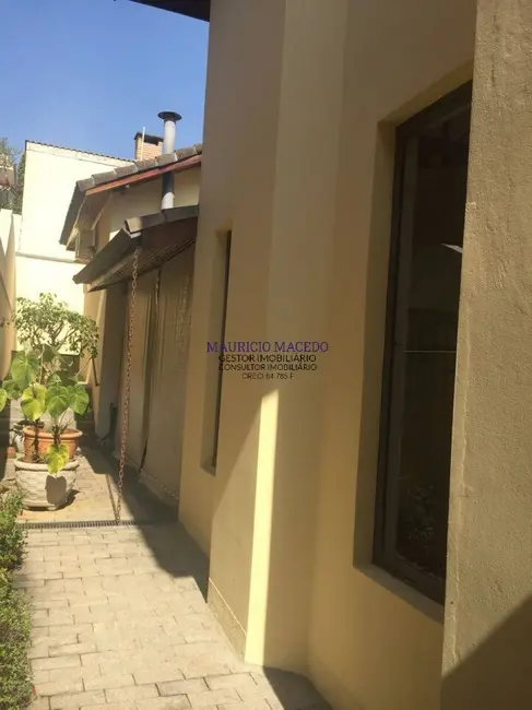 Casa com 3 quartos para alugar, 360m2 em Barueri - SP - imagem 9 Foto 9 de Casa com 3 quartos para alugar, 360m2 em Barueri - SP