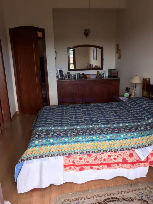 Casa com 4 quartos à venda, 360m2 em Alphaville, Santana De Parnaiba - SP - imagem 3 Foto 3 de Casa com 4 quartos à venda, 360m2 em Alphaville, Santana De Parnaiba - SP