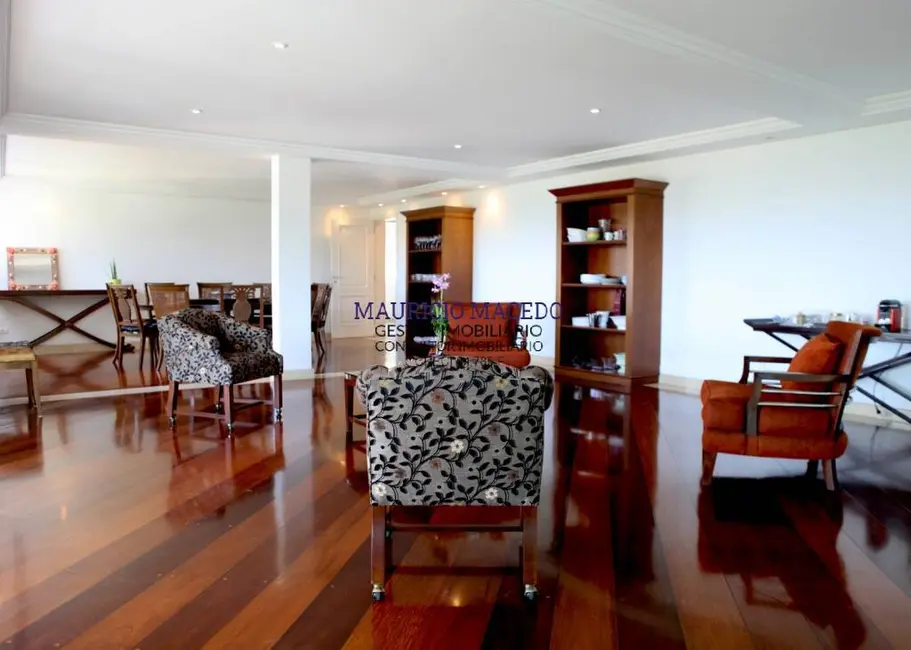 Casa com 6 quartos à venda e para alugar, 2500m2 em Barueri - SP - imagem 5 Foto 5 de Casa com 6 quartos à venda e para alugar, 2500m2 em Barueri - SP