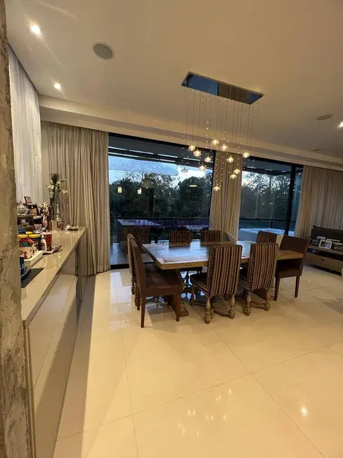 Foto 3 de Casa com 4 quartos para alugar, 650m2 em Cidade Tamboré, Santana De Parnaiba - SP