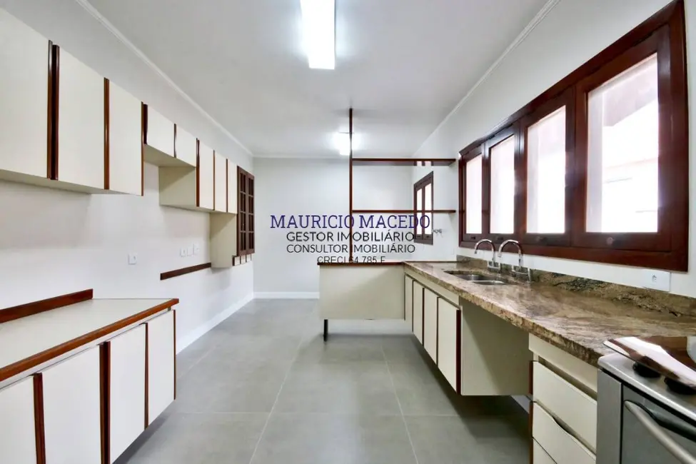 Casa com 4 quartos à venda e para alugar, 866m2 em Alphaville, Santana De Parnaiba - SP - imagem 5 Foto 5 de Casa com 4 quartos à venda e para alugar, 866m2 em Alphaville, Santana De Parnaiba - SP