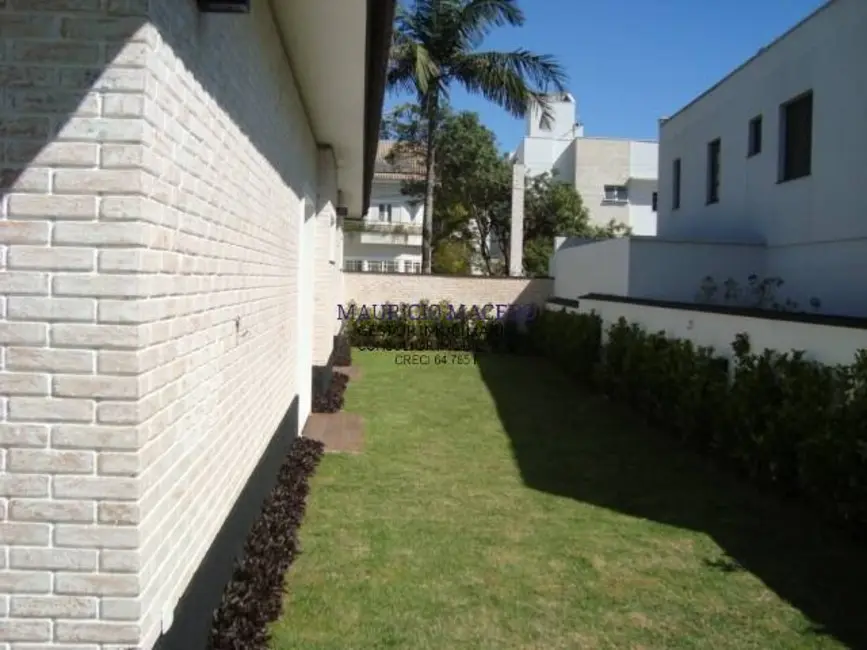 Foto 8 de Casa com 4 quartos para alugar, 1235m2 em Barueri - SP