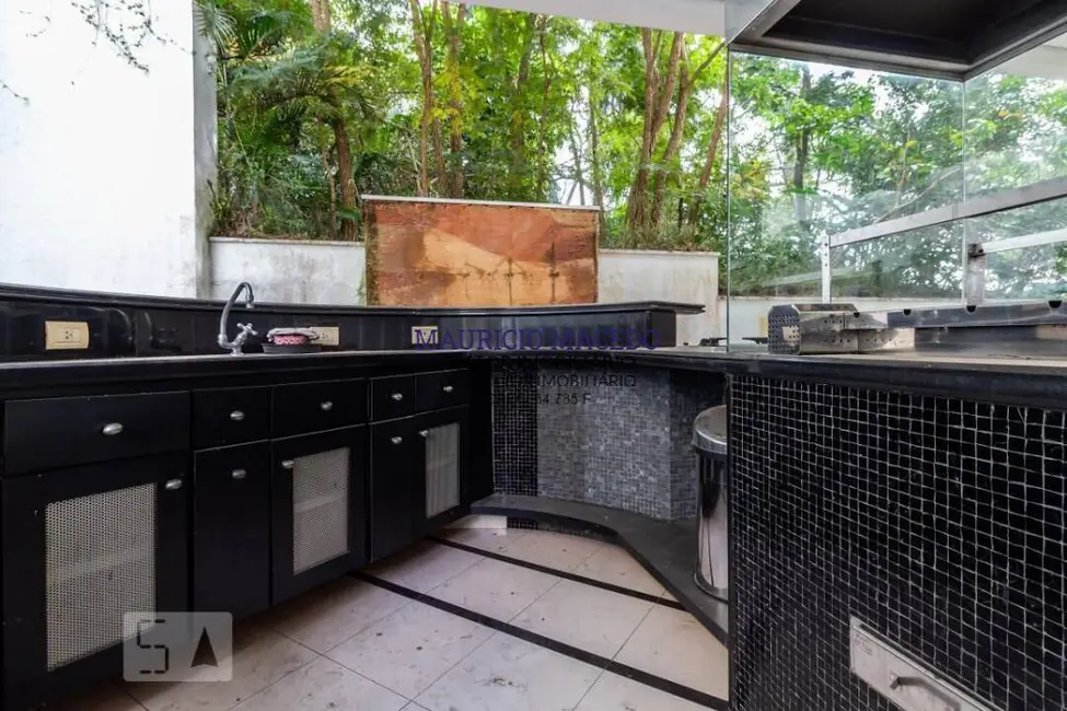 Casa com 4 quartos para alugar, 715m2 em Barueri - SP - imagem 1 Foto 1 de Casa com 4 quartos para alugar, 715m2 em Barueri - SP