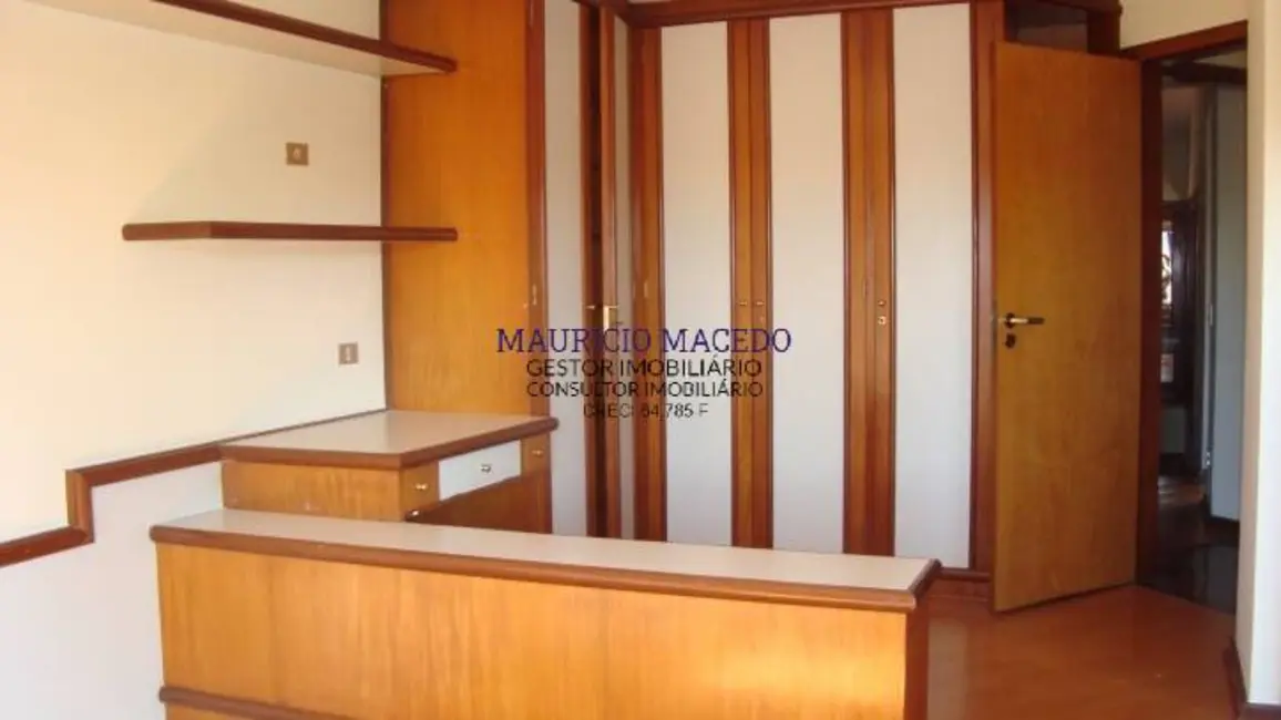 Casa com 4 quartos à venda e para alugar, 450m2 em Alphaville, Santana De Parnaiba - SP - imagem 6 Foto 6 de Casa com 4 quartos à venda e para alugar, 450m2 em Alphaville, Santana De Parnaiba - SP