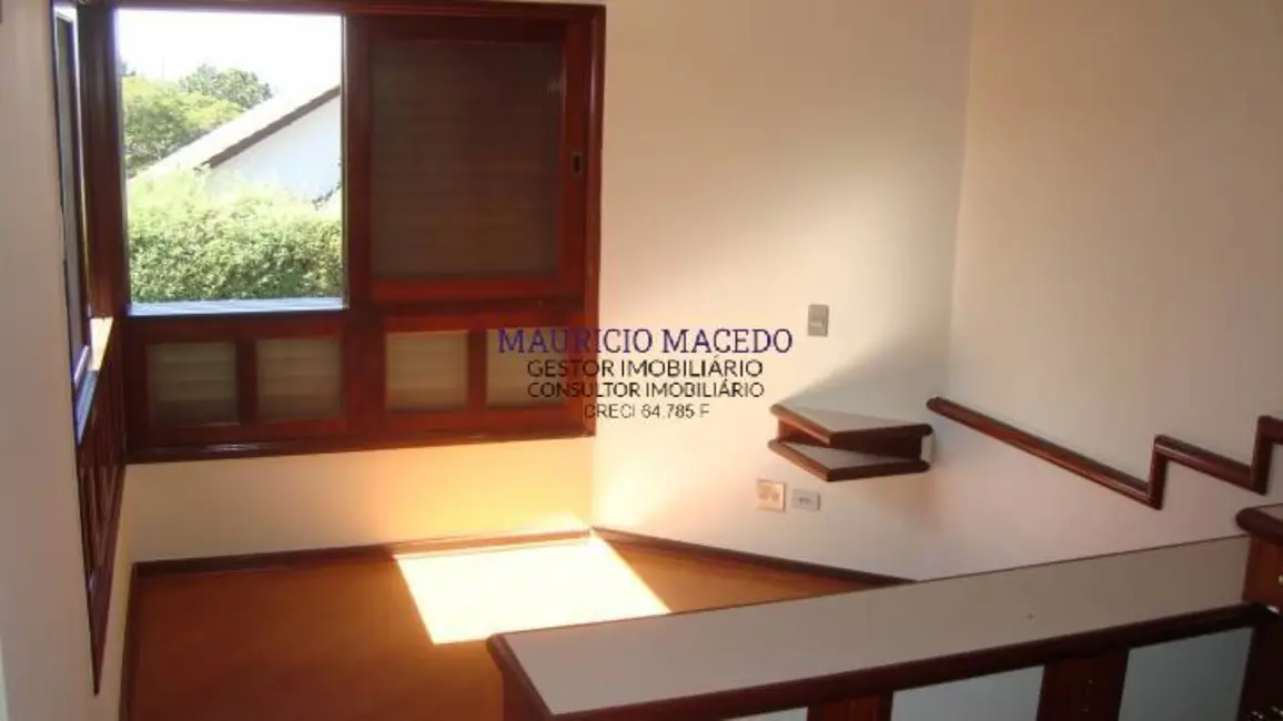 Casa com 4 quartos à venda e para alugar, 450m2 em Alphaville, Santana De Parnaiba - SP - imagem 5 Foto 5 de Casa com 4 quartos à venda e para alugar, 450m2 em Alphaville, Santana De Parnaiba - SP