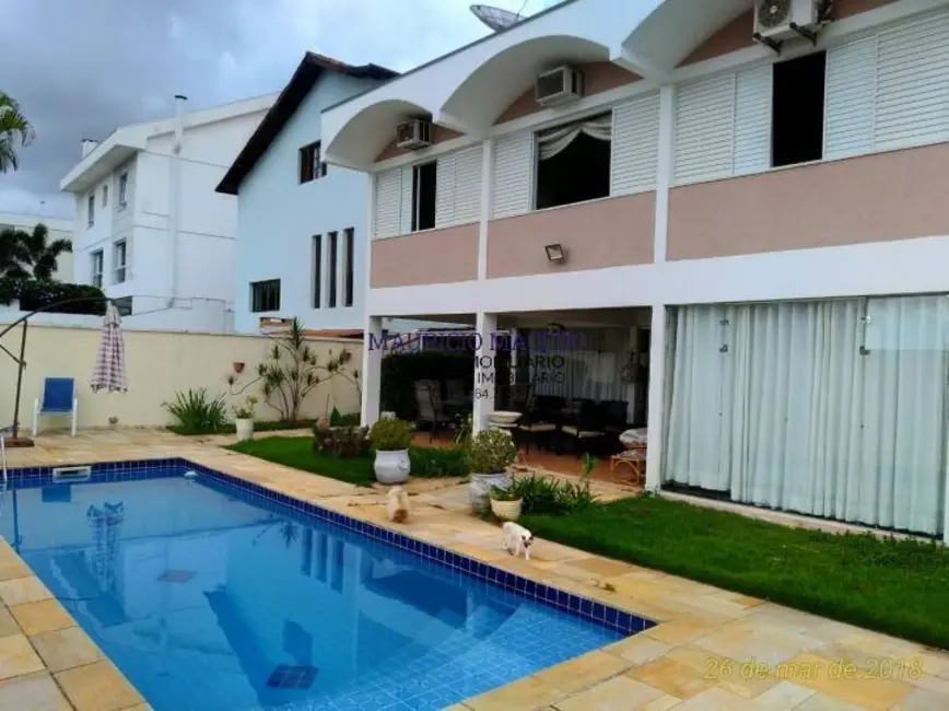 Foto 1 de Casa com 4 quartos à venda, 570m2 em Barueri - SP