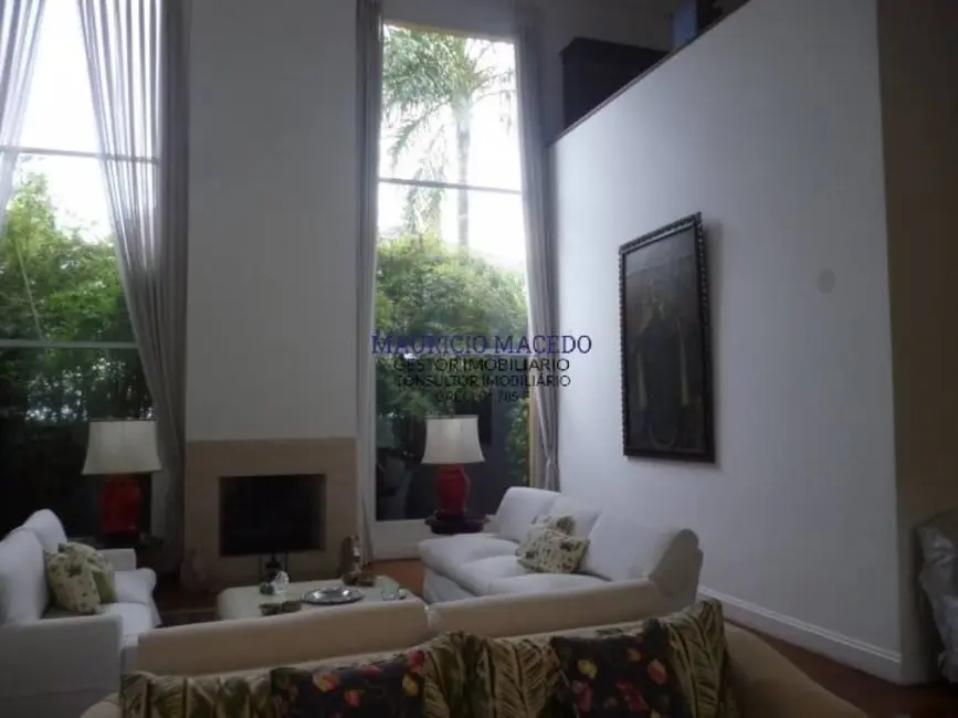 Casa com 3 quartos para alugar, 640m2 em Barueri - SP - imagem 8 Foto 8 de Casa com 3 quartos para alugar, 640m2 em Barueri - SP