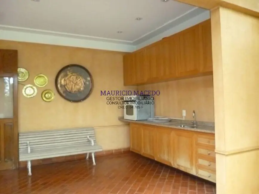 Casa com 3 quartos para alugar, 640m2 em Barueri - SP - imagem 2 Foto 2 de Casa com 3 quartos para alugar, 640m2 em Barueri - SP