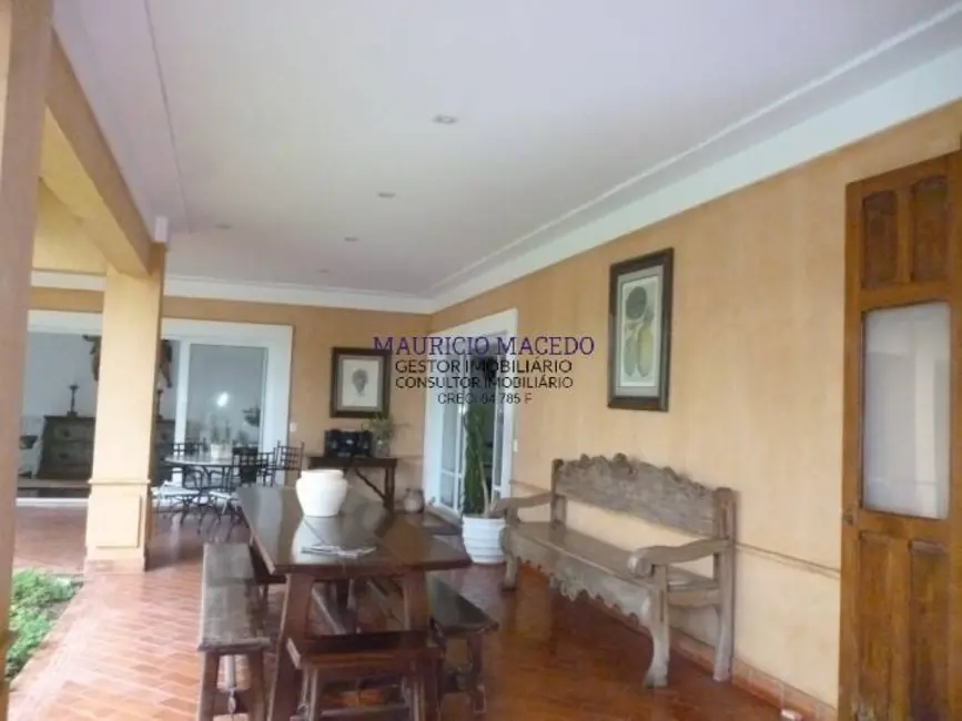 Casa com 3 quartos para alugar, 640m2 em Barueri - SP - imagem 4 Foto 4 de Casa com 3 quartos para alugar, 640m2 em Barueri - SP