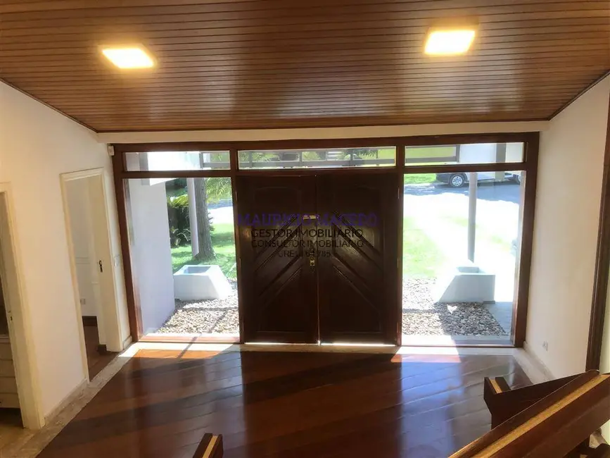 Foto 8 de Casa com 4 quartos para alugar, 950m2 em Barueri - SP